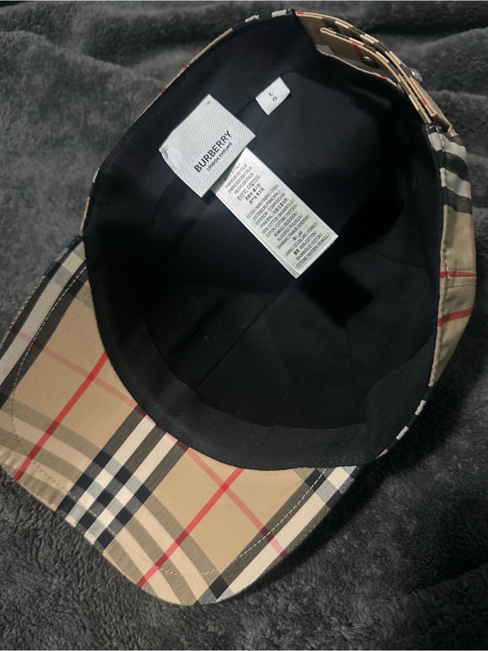 Burberry Beige Vintage Check Baseball Cap with Black Interior - Picture 3 of 6